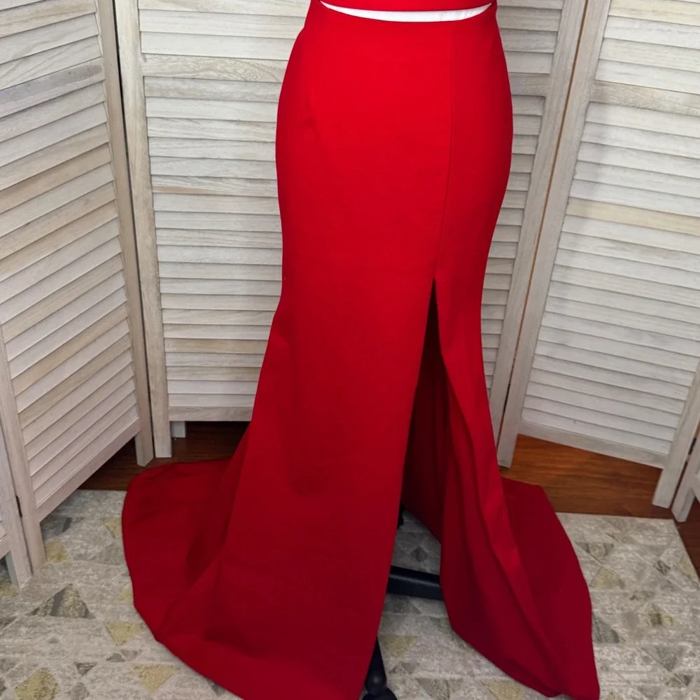 Sherri Hill Red 2 Piece Gown Halter Crop Top Mermaid Train Skirt Glam Slit‎ Sz 4